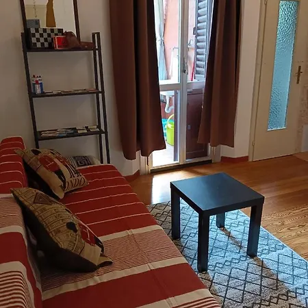 Le Due Sorelle In Fiera Konukevi *